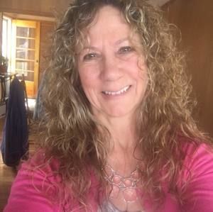 Meet your Posher, Roxan